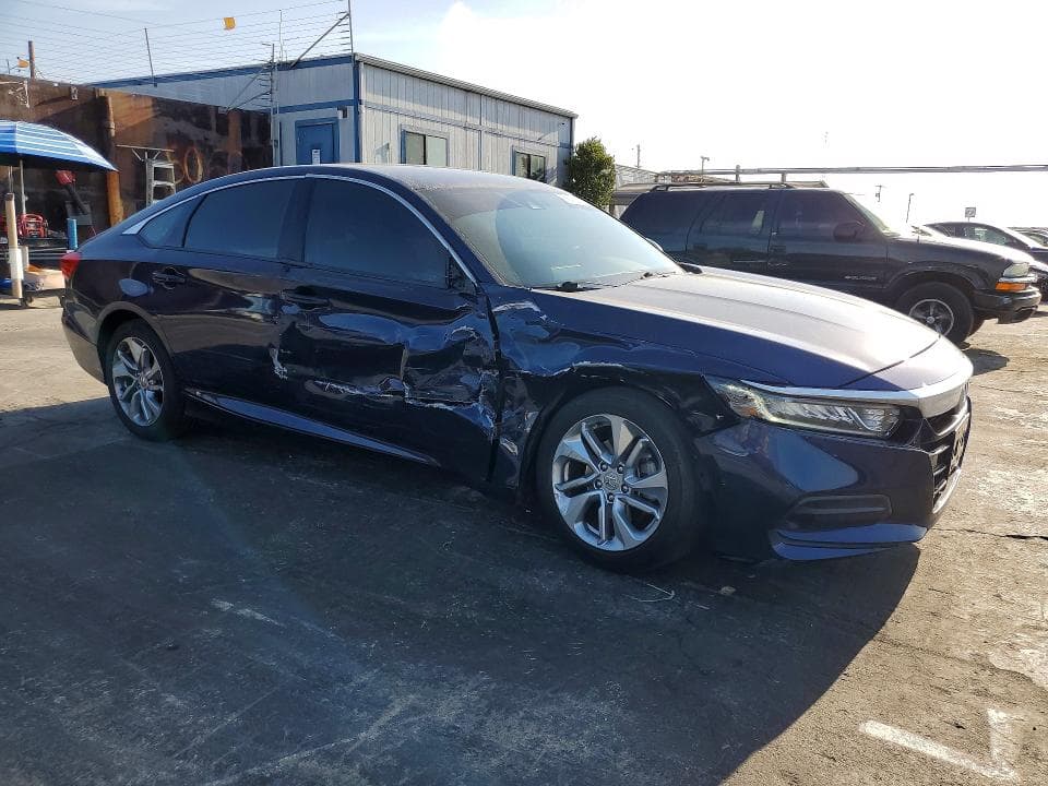 2018 HONDA ACCORD LX 4