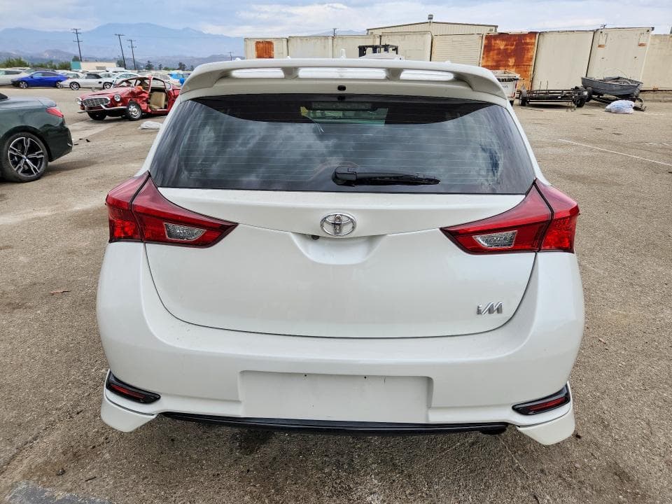 2017 TOYOTA COROLLA IM BASE 6