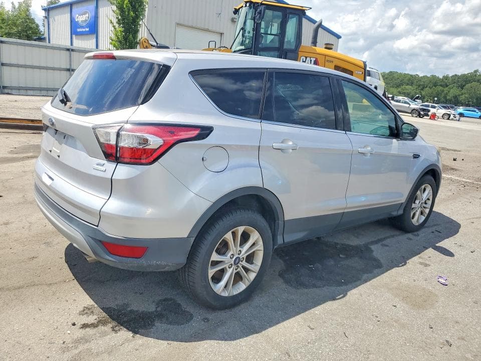 2017 FORD ESCAPE SE 3