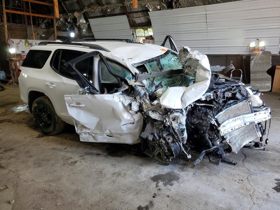 2022 GMC ACADIA AT4 4