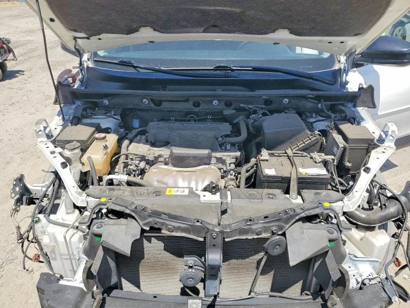 2018 TOYOTA RAV4 LE 12