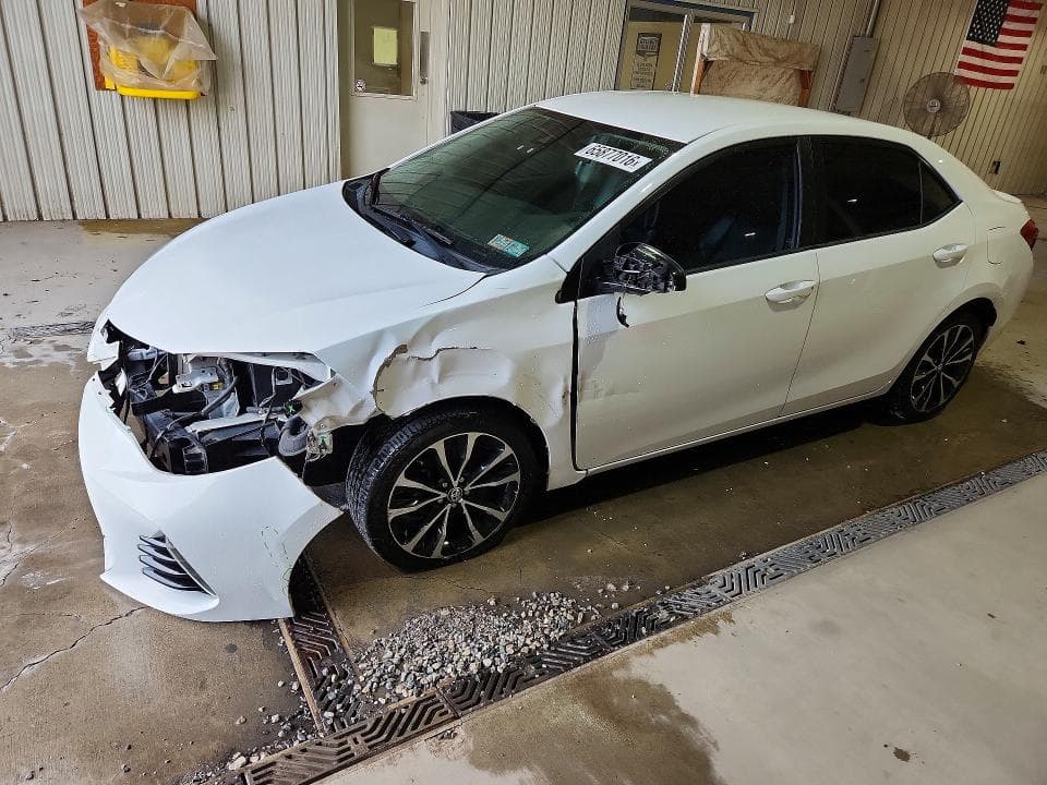2017 TOYOTA COROLLA SE - 1