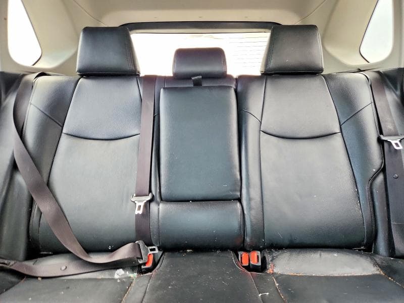 2020 TOYOTA RAV4 XLE 10
