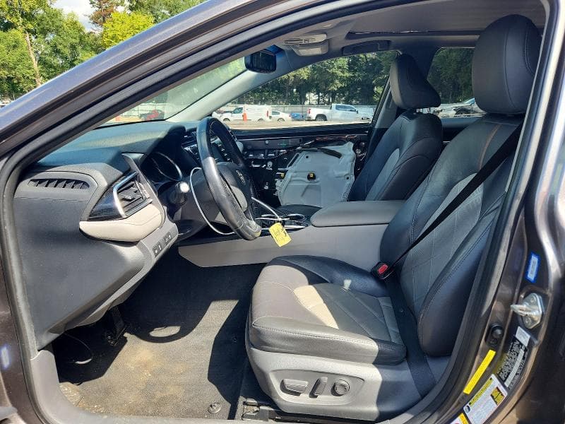 2018 TOYOTA CAMRY XLE 7