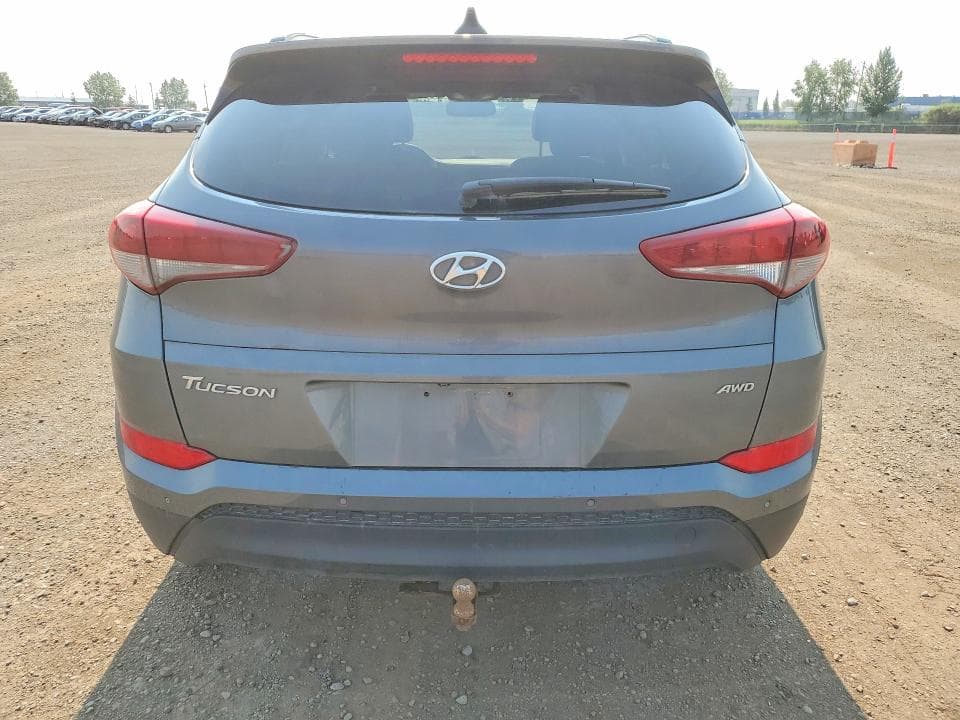2017 HYUNDAI TUCSON SE 6