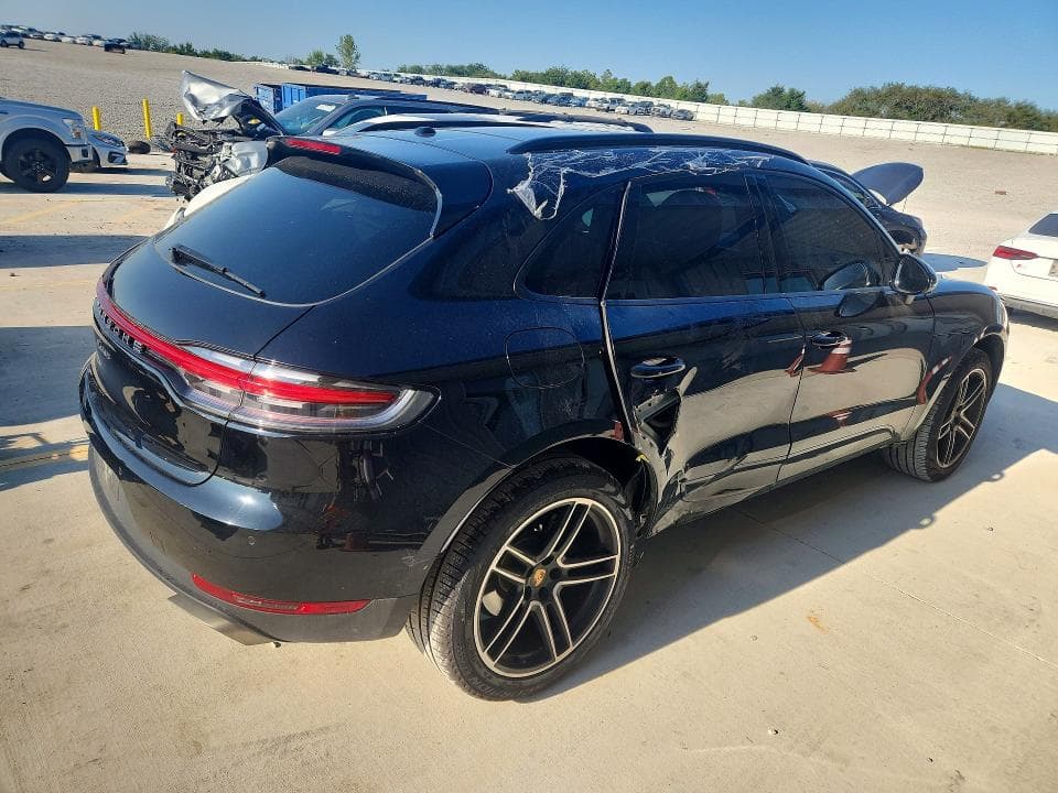 2021 PORSCHE MACAN 3