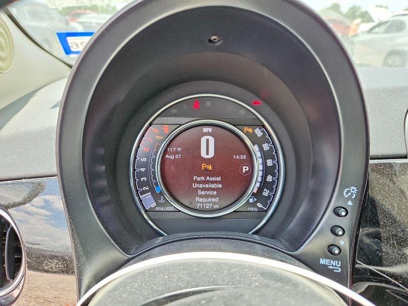 2017 FIAT 500 LOUNGE 9