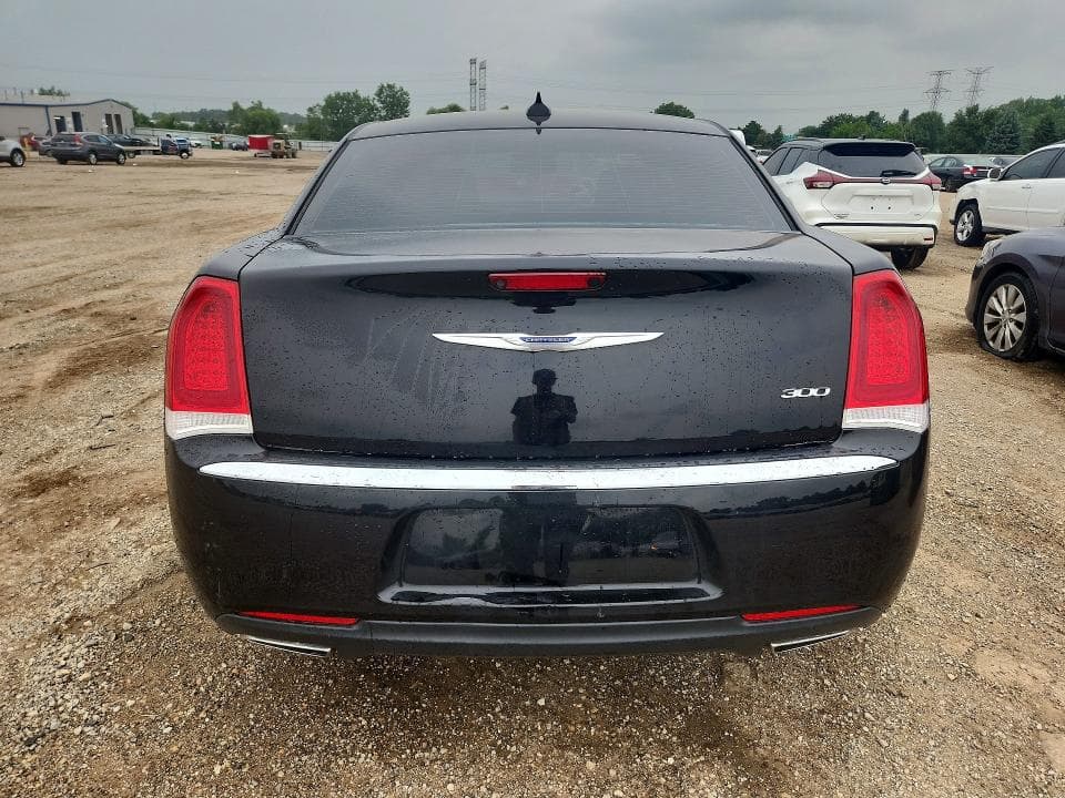 2018 CHRYSLER 300 TOURING 6