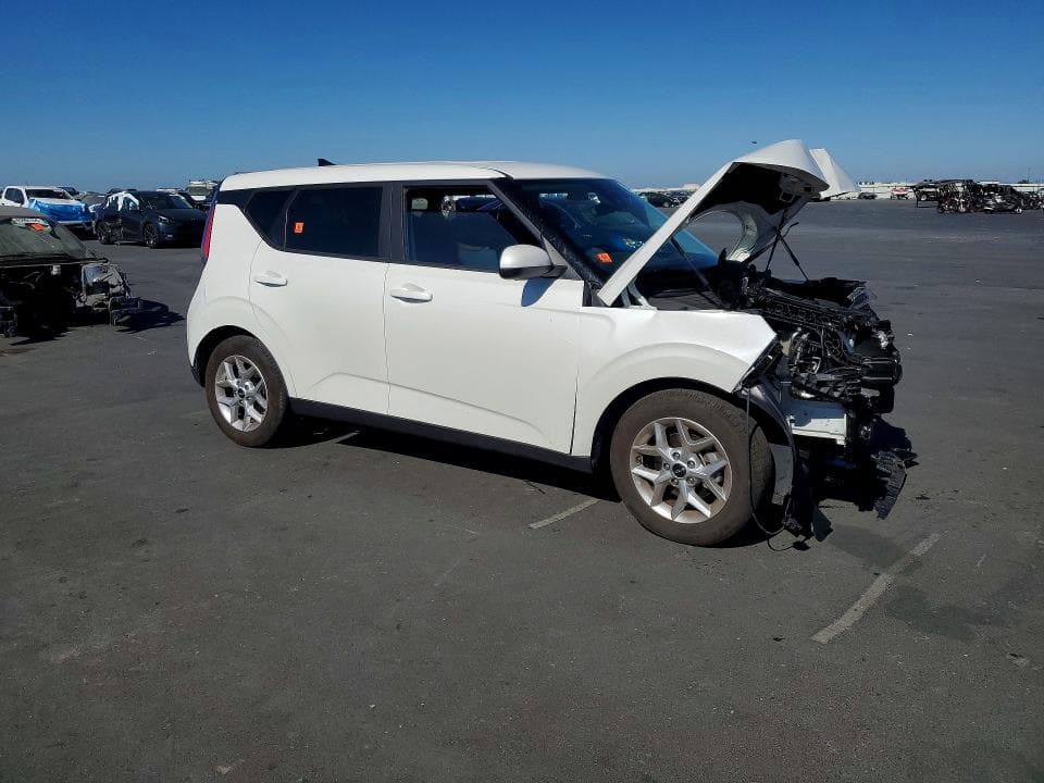 2024 KIA SOUL LX 4