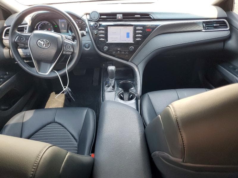 2018 TOYOTA CAMRY SE 8