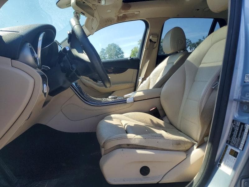 2017 MERCEDES-BENZ GLC 300 4MATIC 7