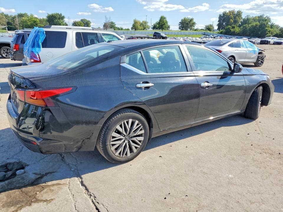 2023 NISSAN ALTIMA SV 3