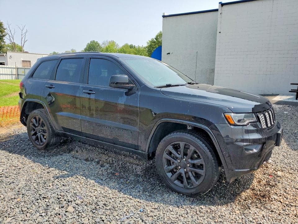 2022 JEEP GRAND CHEROKEE LAREDO E 4