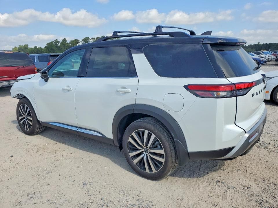 2025 NISSAN PATHFINDER PLATINUM 2