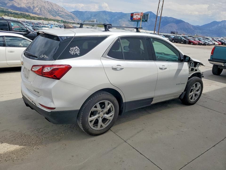 2018 CHEVROLET EQUINOX LT 3