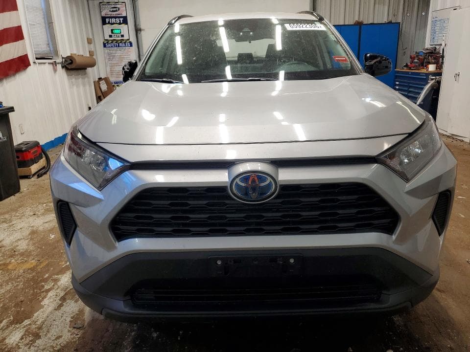 2020 TOYOTA RAV4 LE 5
