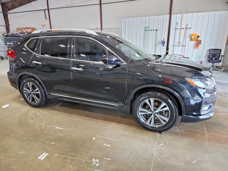 2017 NISSAN ROGUE SL 4