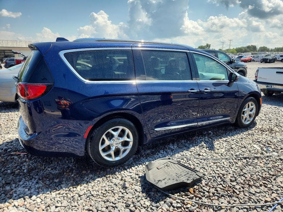2019 CHRYSLER PACIFICA LIMITED 3