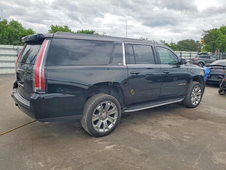 2019 GMC YUKON XL C1500 SLT 3