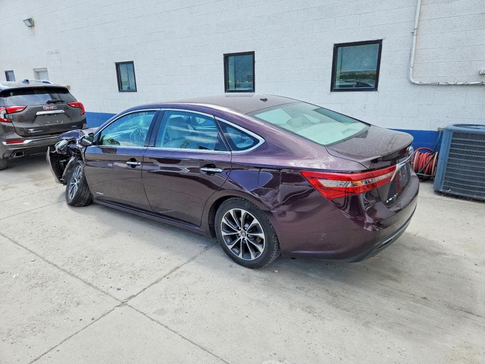 2018 TOYOTA AVALON HYBRID XLE PREMIUM 2