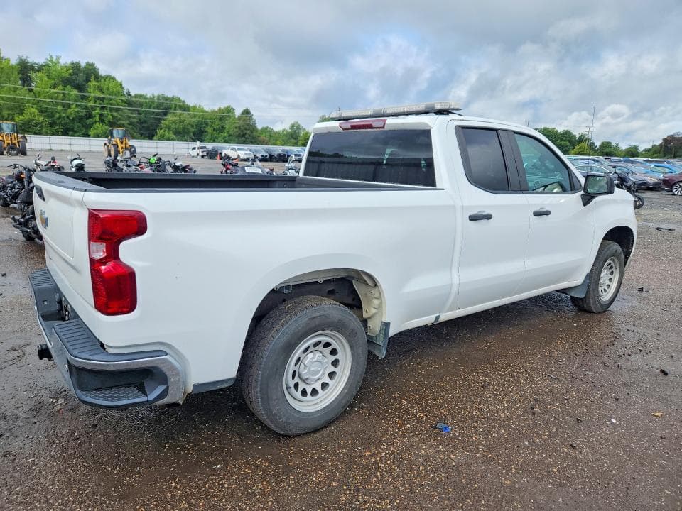 2023 CHEVROLET SILVERADO C1500 3