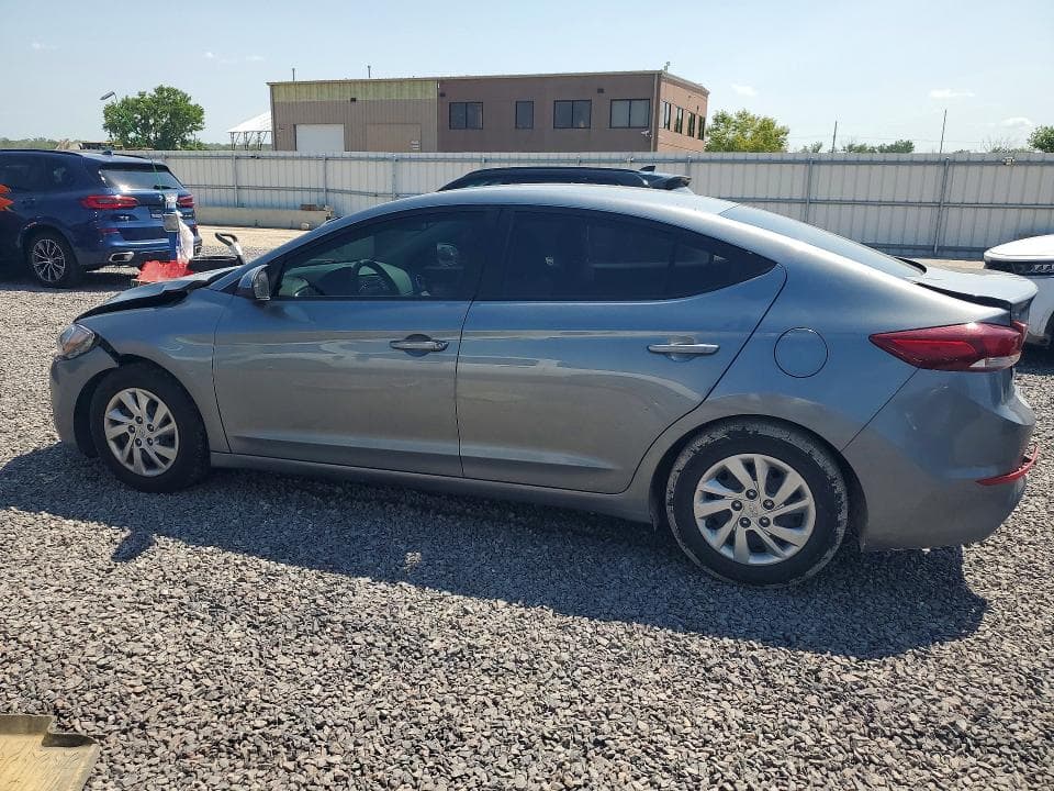2018 HYUNDAI ELANTRA SE 2