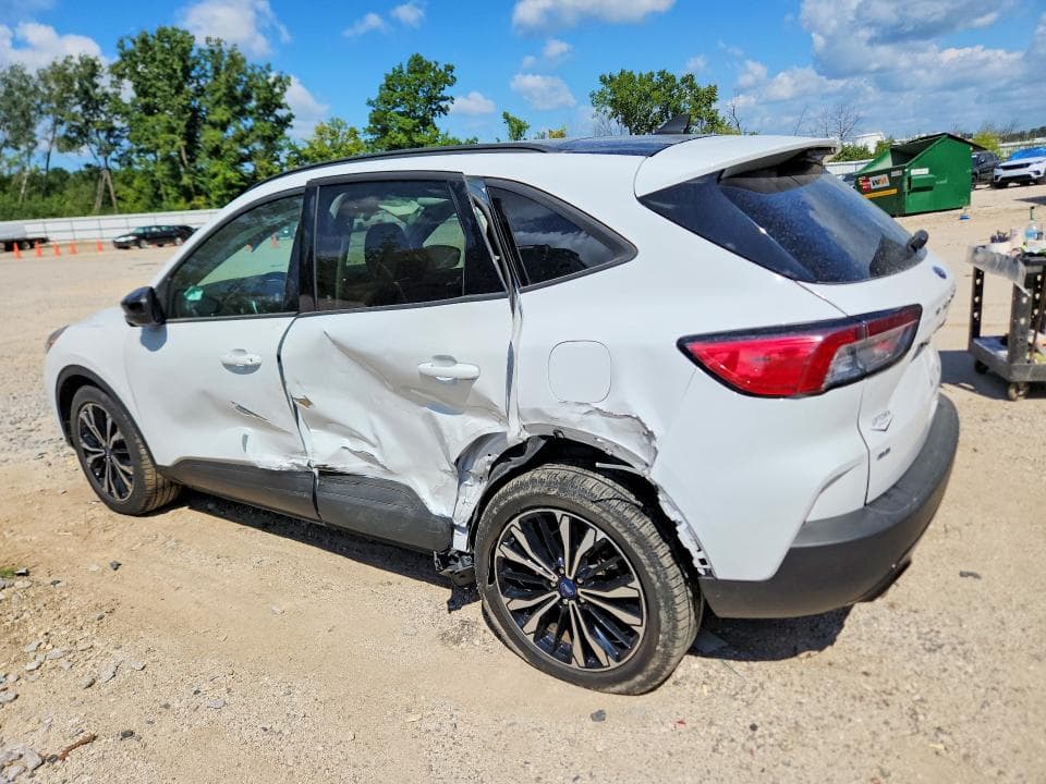 2021 FORD ESCAPE SE 2