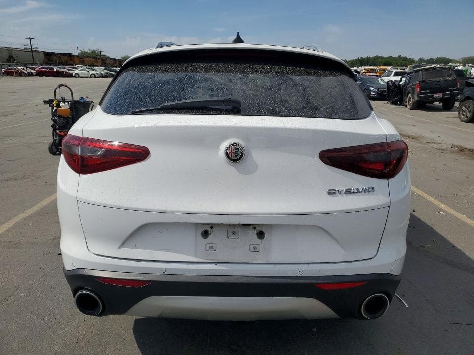 2019 ALFA ROMEO STELVIO 6