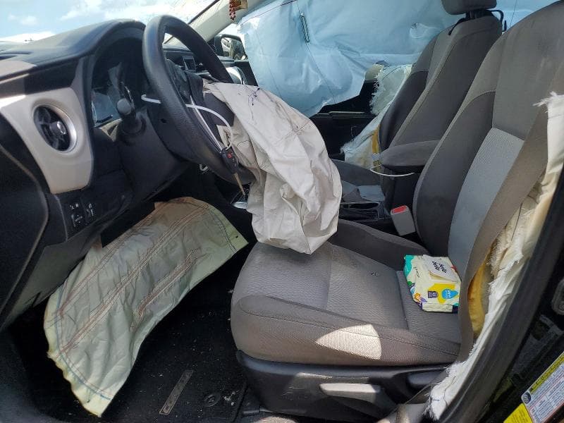 2018 TOYOTA COROLLA LE 7