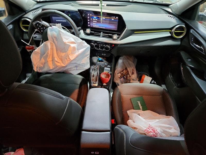 2025 CHEVROLET TRAX 1LT 8