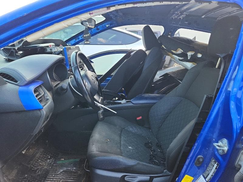2020 TOYOTA C-HR XLE 7