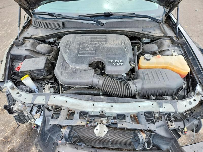 2018 CHRYSLER 300 LIMITED 11