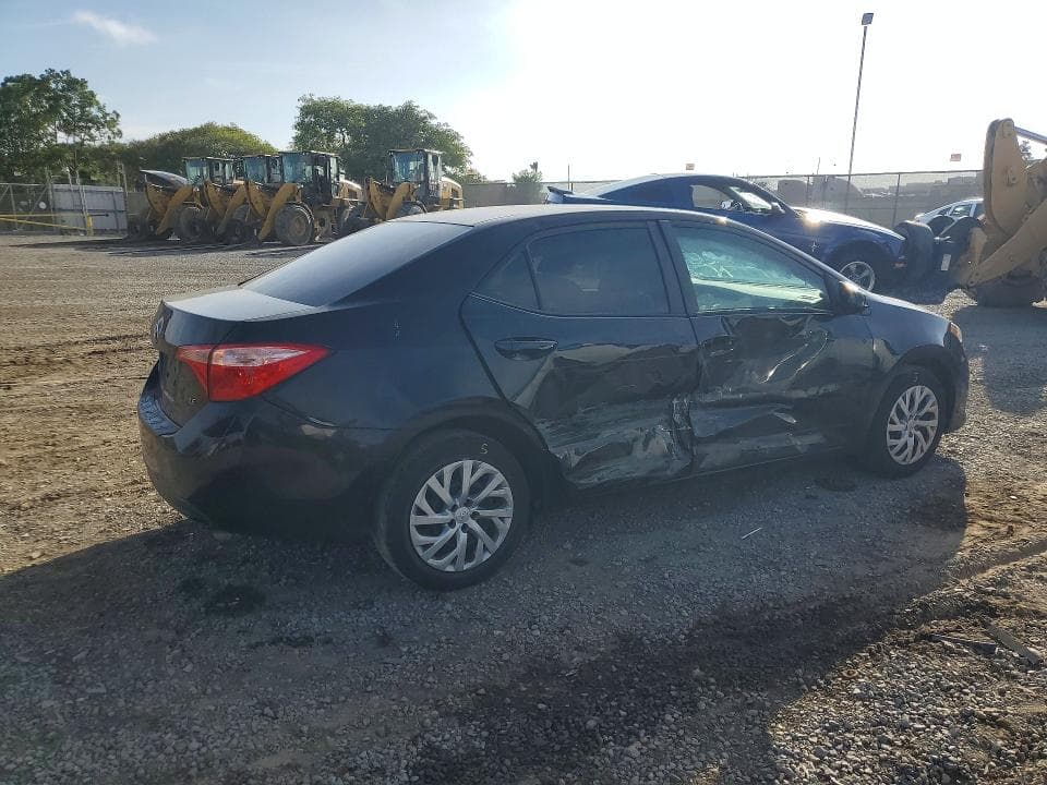 2018 TOYOTA COROLLA LE 3