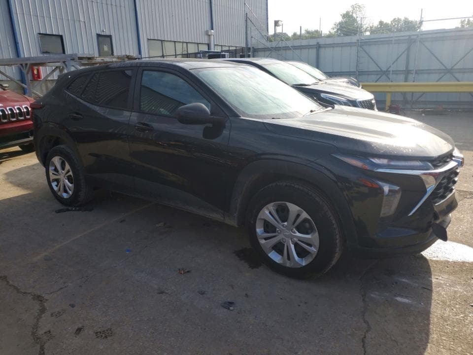 2024 CHEVROLET TRAX LS 4