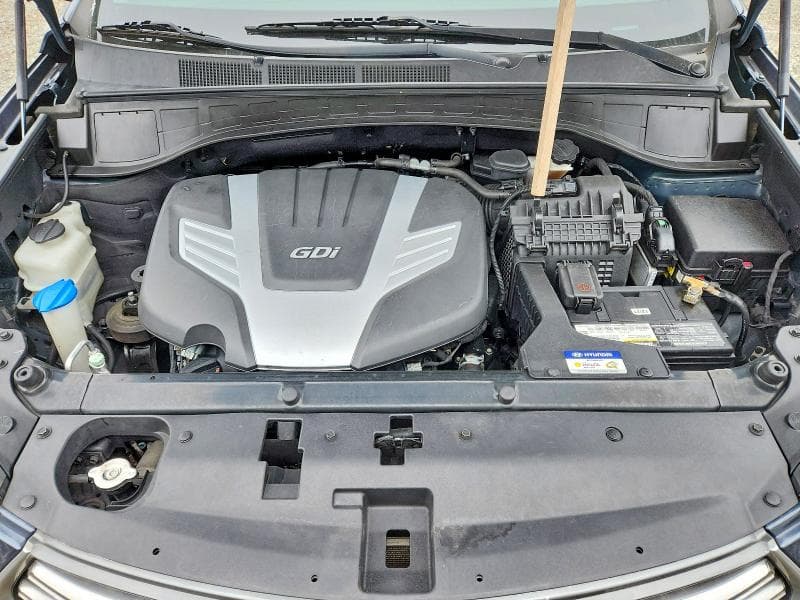 2017 HYUNDAI SANTA FE SE 12