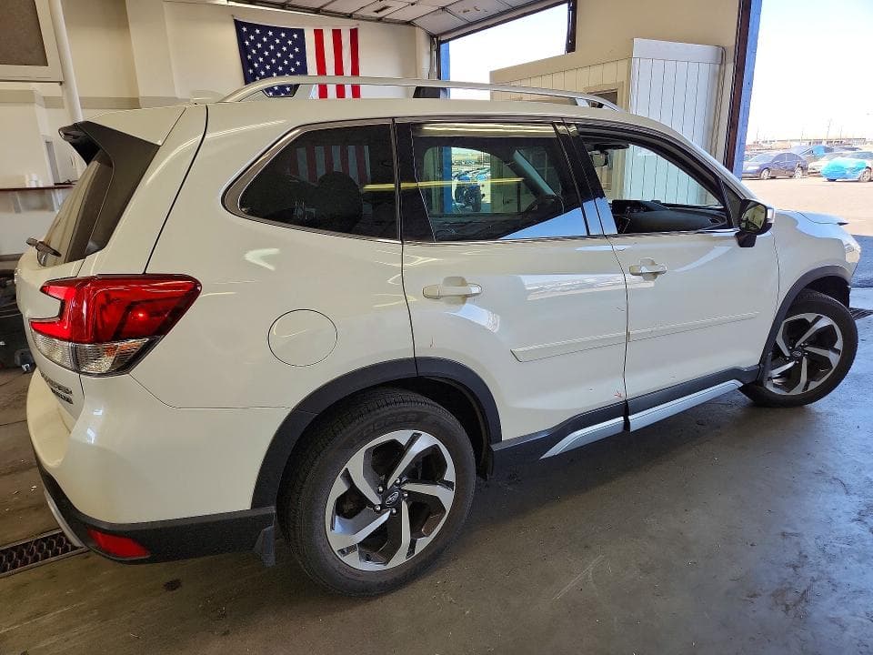2022 SUBARU FORESTER TOURING 3