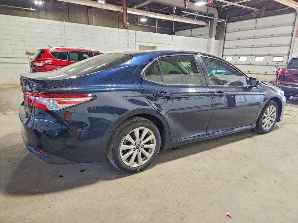 2018 TOYOTA CAMRY LE 3