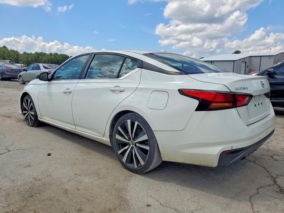 2022 NISSAN ALTIMA SR 2