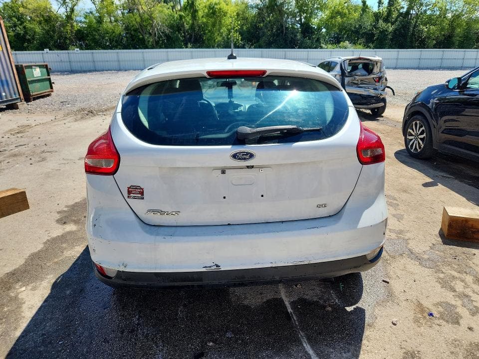 2017 FORD FOCUS SE 6