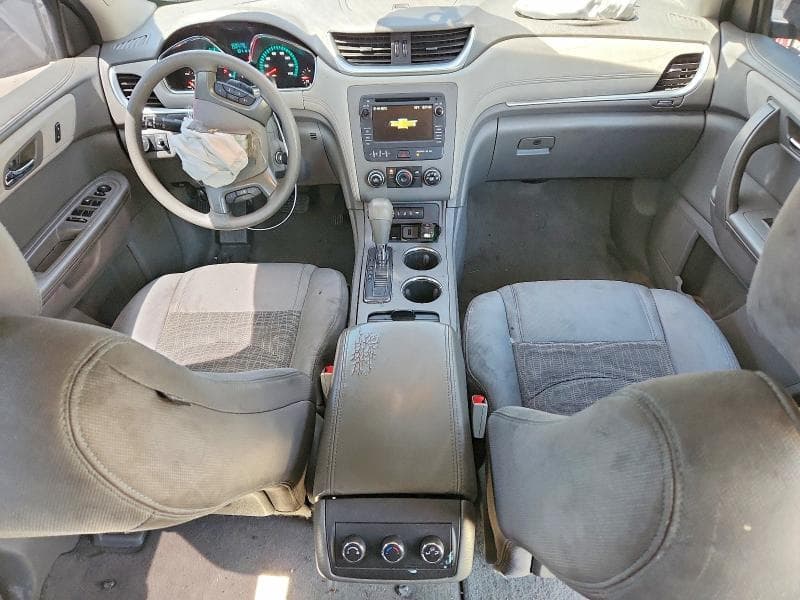 2017 CHEVROLET TRAVERSE LS 8