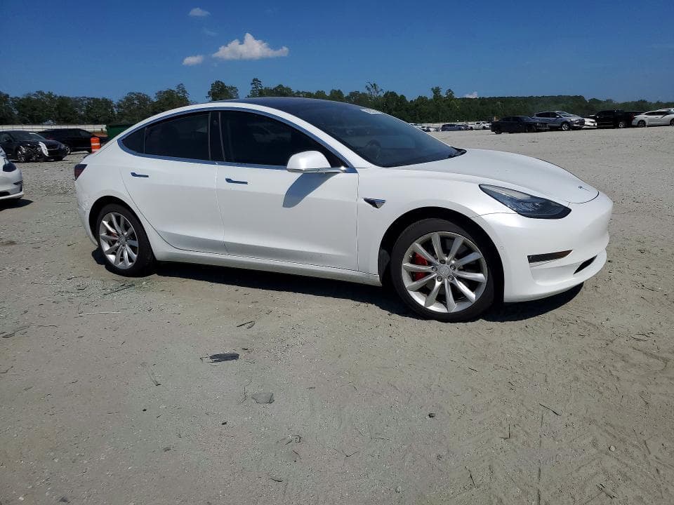 2018 TESLA MODEL 3 4