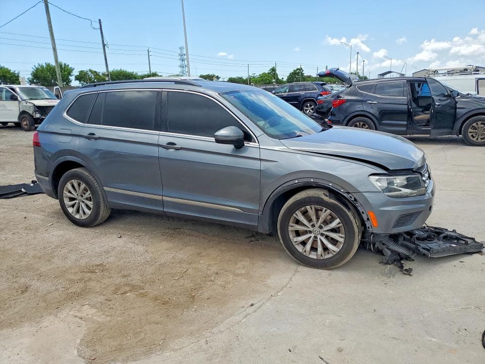 2018 VOLKSWAGEN TIGUAN SE 4