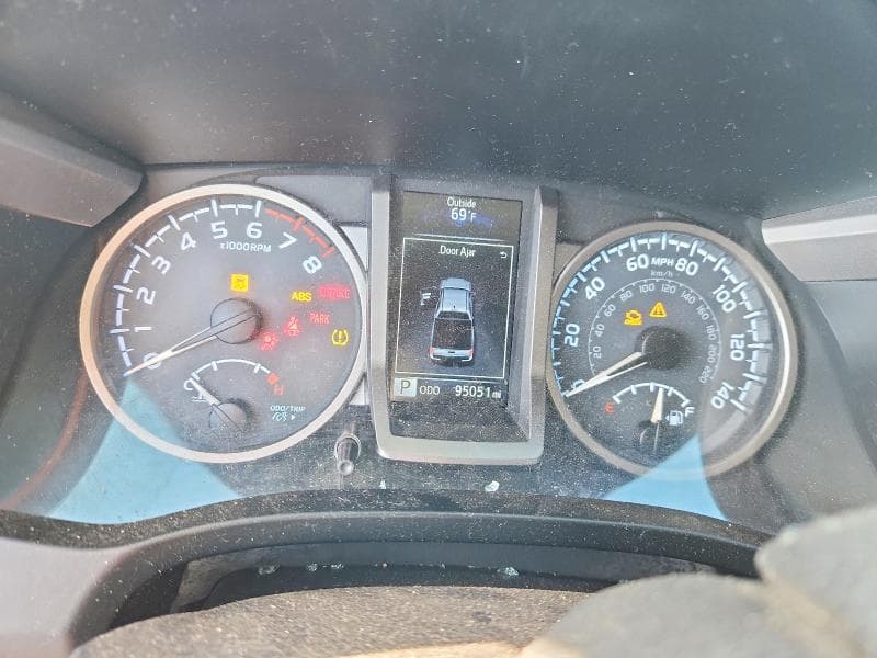 2018 TOYOTA TACOMA SR5 V6 9