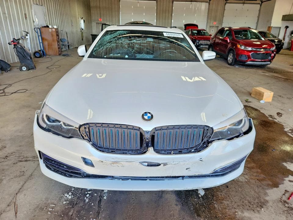 2018 BMW 530E 5