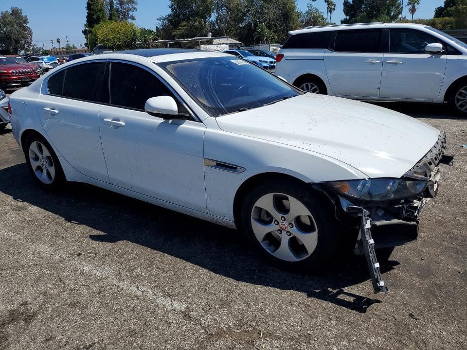 2018 JAGUAR XE 4
