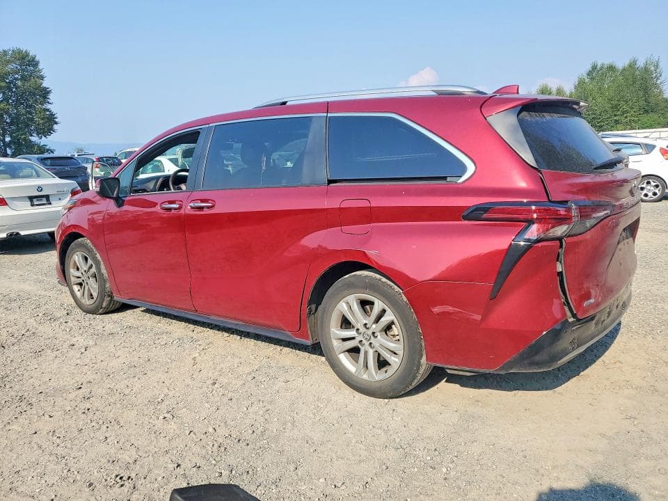 2022 TOYOTA SIENNA PLATINUM 7-PASSENGER 2