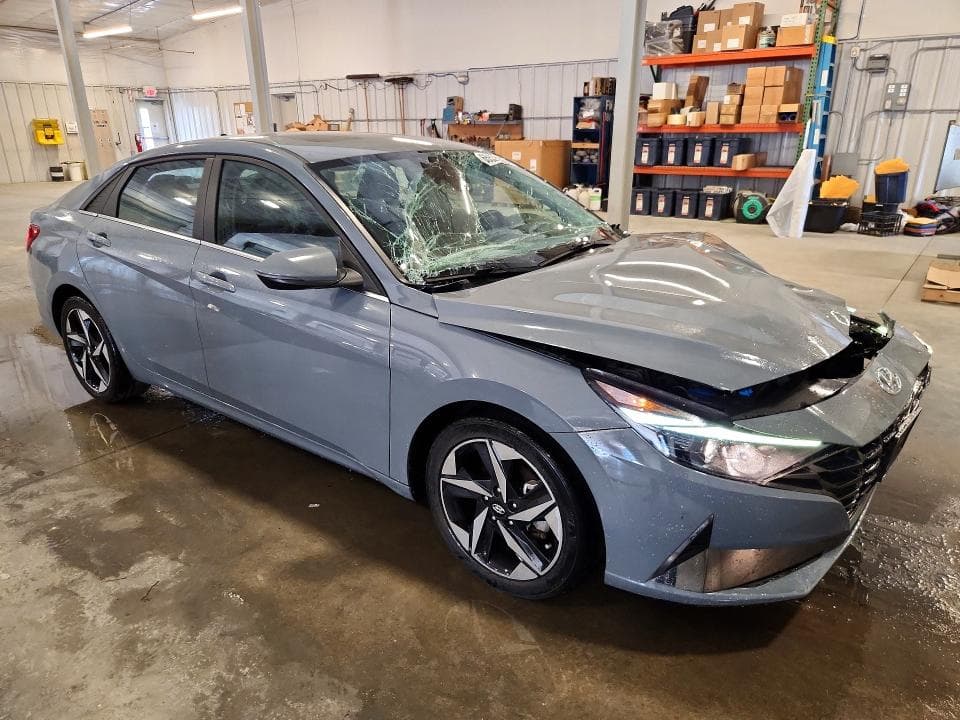 2022 HYUNDAI ELANTRA SEL 4