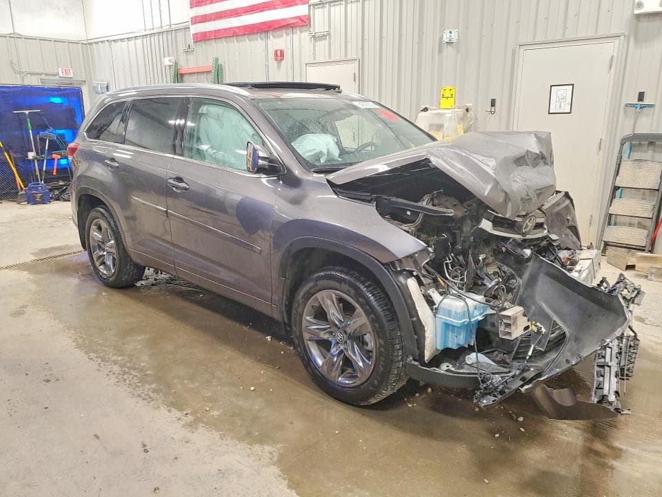 2019 TOYOTA HIGHLANDER LIMITED PLATINUM 4