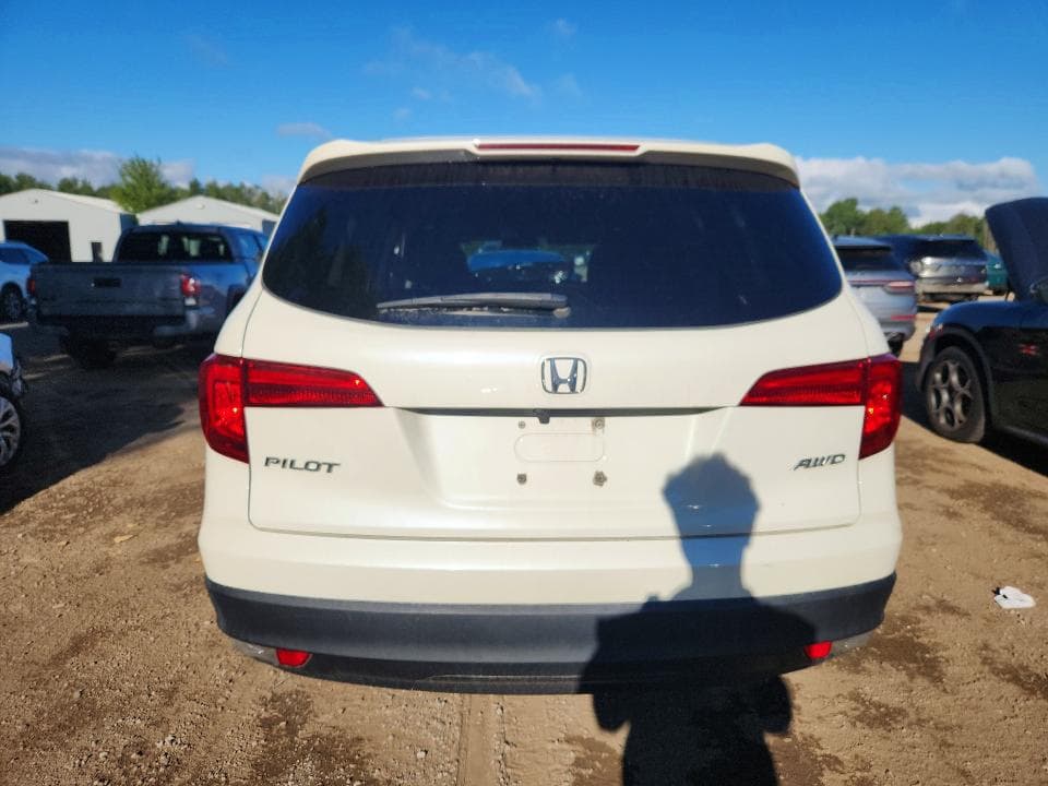 2017 HONDA PILOT LX 6