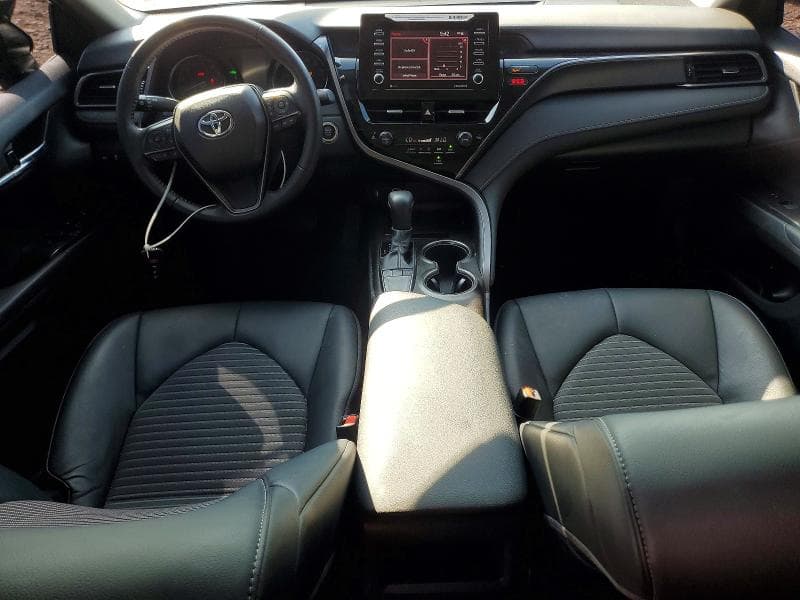 2024 TOYOTA CAMRY SE 8